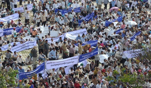 Thousands Rally in Cambodia as 'Killing Fields' Debate Rises