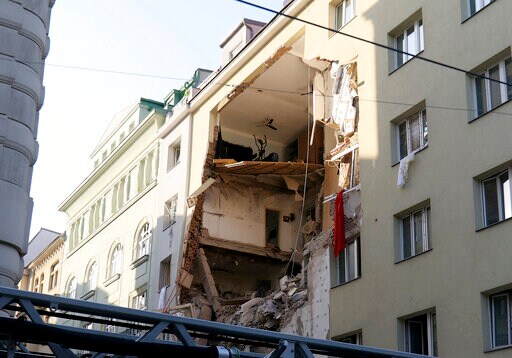 At Least 1 Person Dead in Vienna Apartment Building Blast