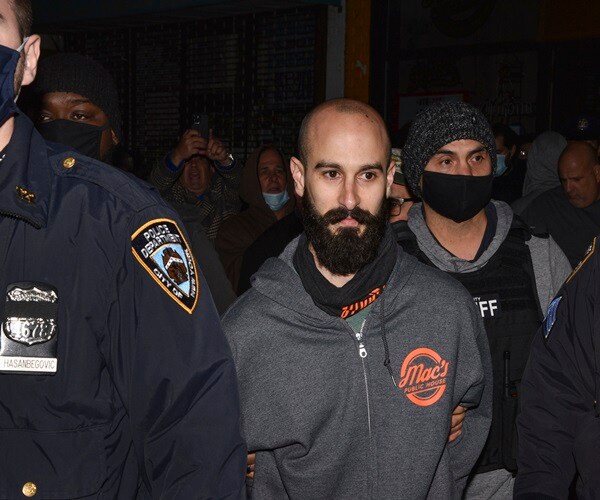 Sheriff: Defiant NYC Bar Owner Struck Deputy with His Car