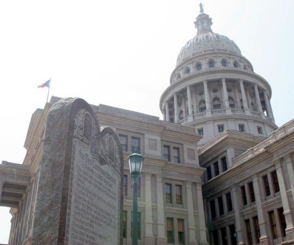 Report on Confederate Monuments Suggests Renaming City of Austin 