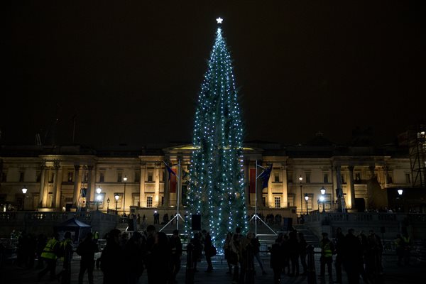 Washington Irving Defines Christmas 