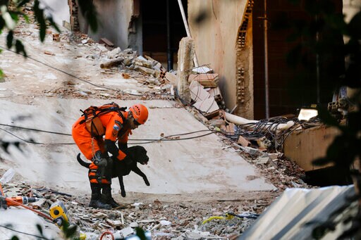 Death Toll from Collapse of Buildings in Brazil Rises to 7