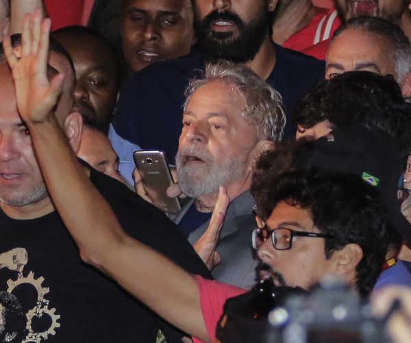 Brazil's Lula Flown to Start Prison Sentence