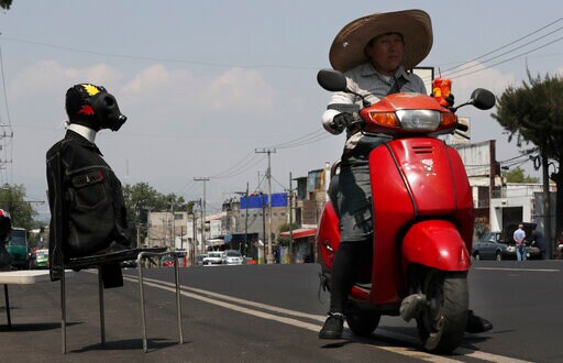 In Mexico, Towns Block Themselves off Because of Coronavirus