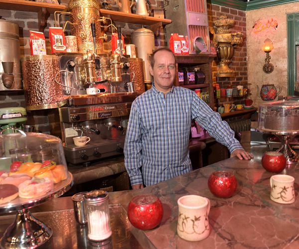 'Friends' Stars Remember James Michael Tyler