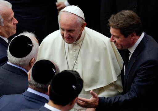 Pope Receives Relatives of Nice Attack Victims at Vatican