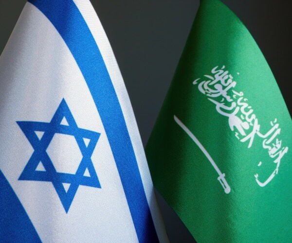 the israel and saudi arabia flags