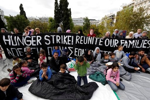 Greece Mulls Emergency Housing Measures after Migrant Spike