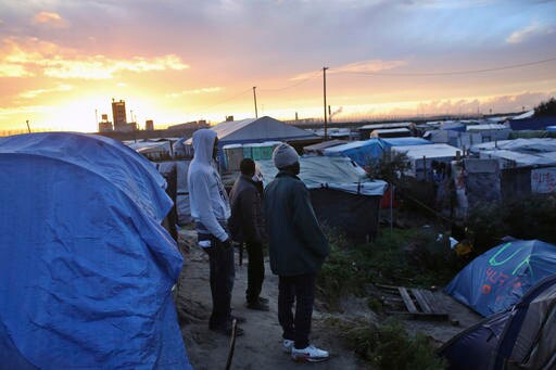 14 Migrant Children Arriving in UK from Calais Migrant Camp