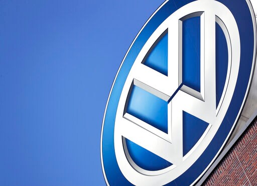 German Court Opens Hearings on Consumer Suit against VW