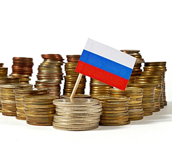 Russia Lowers Key Rate to 6.5 Percent, Signals Future Cuts