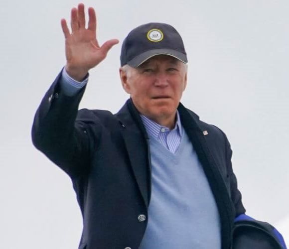 President Biden boarding Air Force One