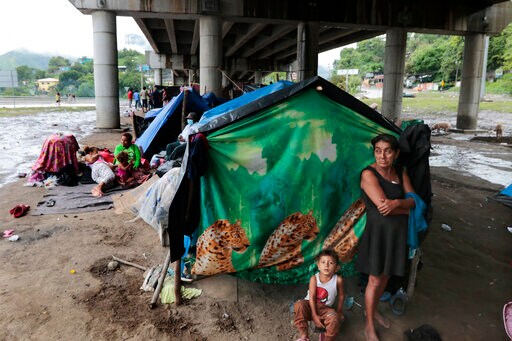 Hundreds of Thousands at Honduras' Shelters after Hurricanes