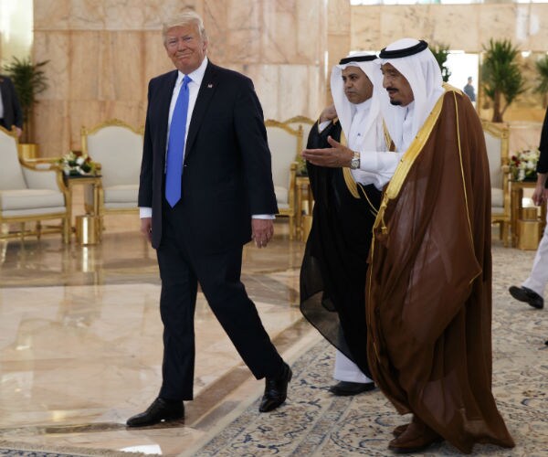 Trump Visits New Center for Combatting Extremism