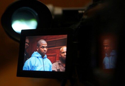 Claims Guards Aided Killer Fake Death in S. Africa Jailbreak