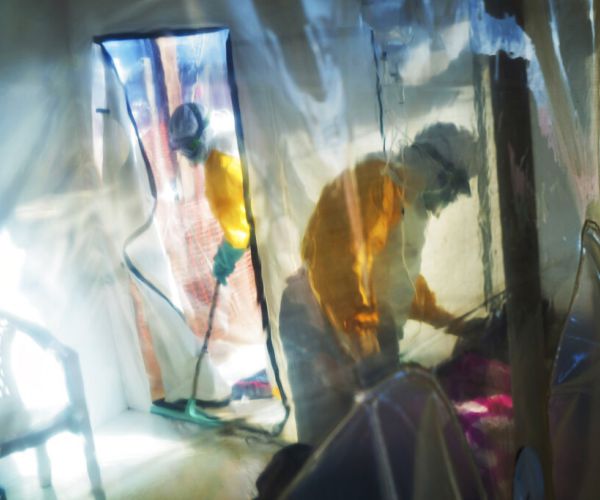 US Regulators Approve 1st Treatment for Ebola