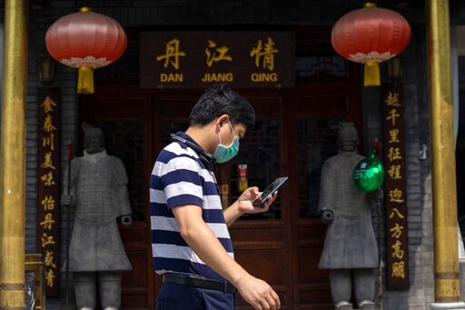 China Defends WHO, Lashes out at US Move to Withdraw