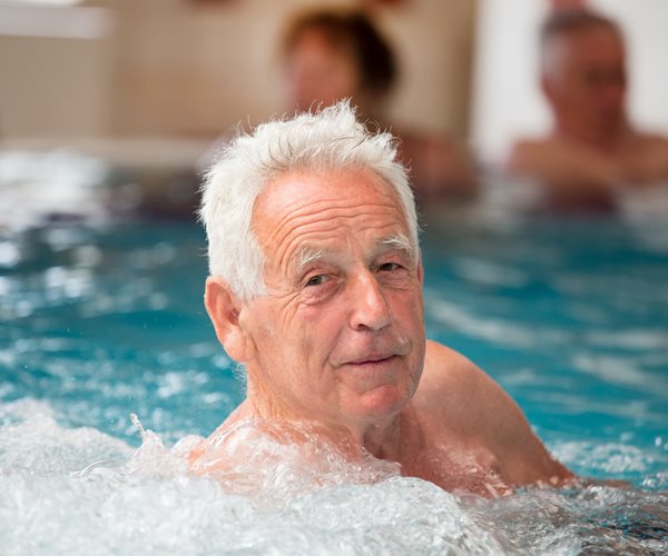 Could a Hot Soak Ease High Blood Pressure?