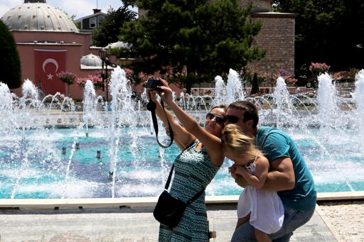 Amid Hefty Tourism Drop, Turkey Hopes to Weather Storm
