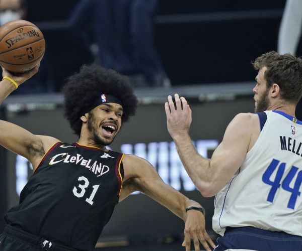 Texas New National Anthem Law Will Test Mav Owner Mark Cuban's Compliance