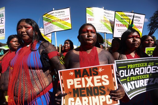 Frustrated with Brazil's Lula, Indigenous Peoples March to Demand Land Recognition