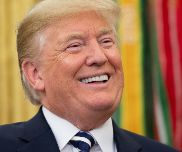 Poll: Americans Credit Trump Over Obama for Good Economy