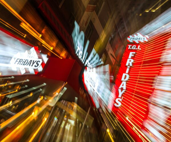 Facebook, Amazon Become Weapons in Restaurant-Ordering Arms Race