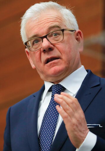 Poland and EU Officials See Improvement in Ties