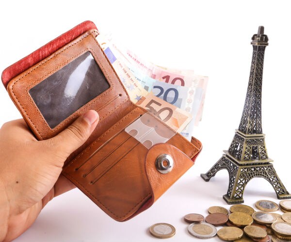 Netflix, YouTube to Pay Revenue Tax in France Under New Law