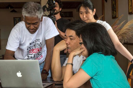 Malaysian Investigator of Missing Plane Visits Madagascar