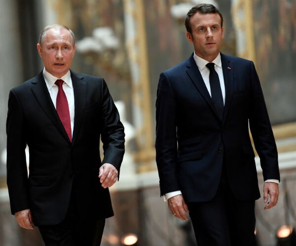 Putin, Macron Urge 'Strict' Observance of Iran Nuclear Accord
