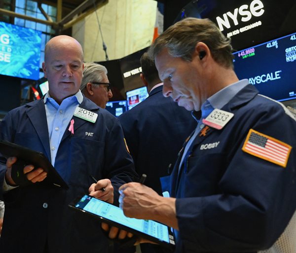 Wall Street Little Changed After Inflation, Jobs Data  