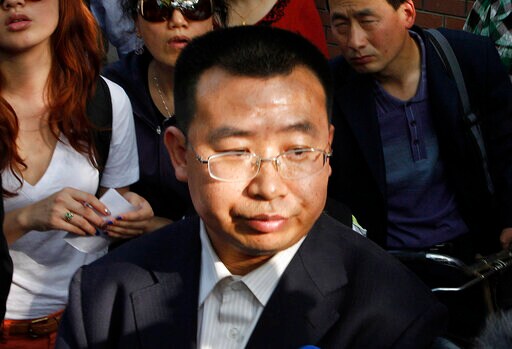 Chinese Rights Lawyer Returns Home after 2-year Sentence