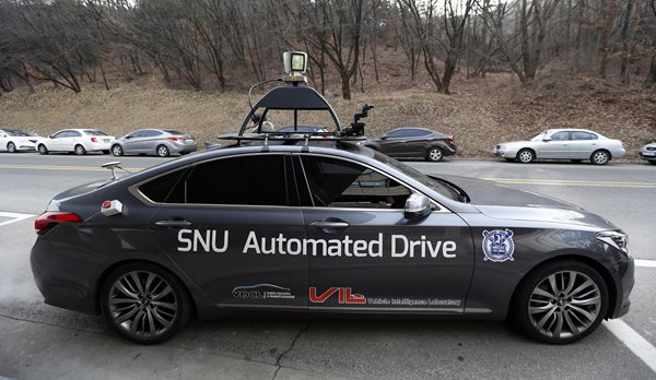 Semi-driverless Cars a Step in the Right Direction
