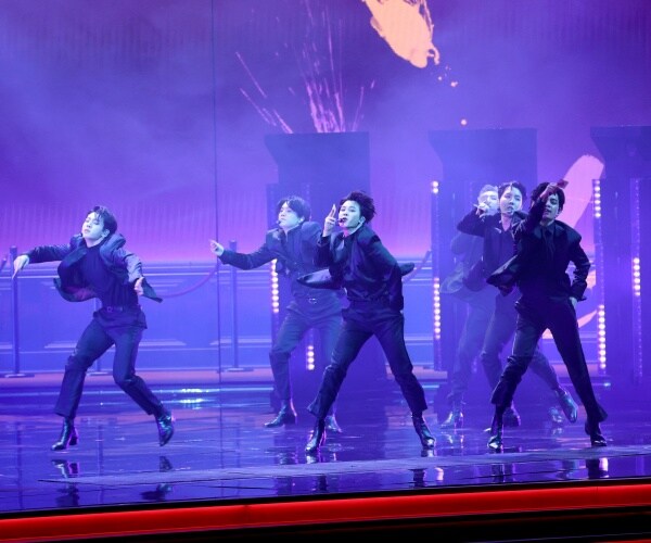 bts perform on stage