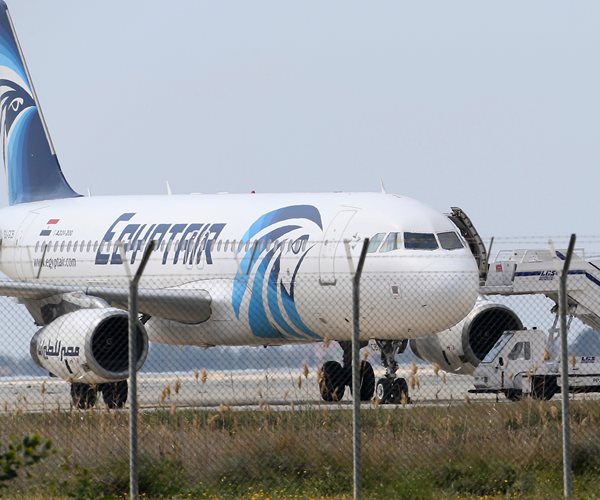 Egypt Brings in Specialized Deep Search Ship for EgyptAir Hunt