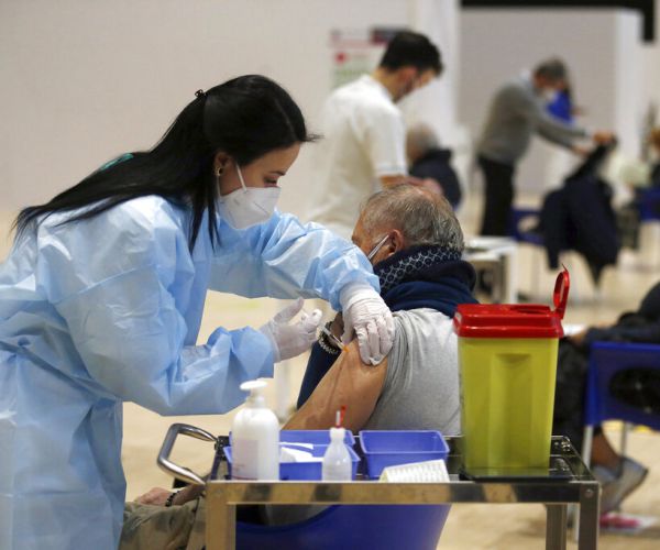 Italy to Pick up Pace of Vaccines for Elderly 