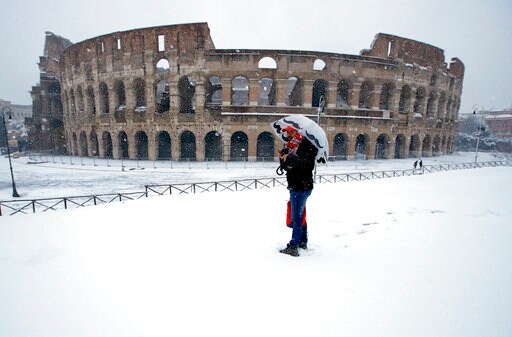 Rare Snowfall Blankets Rome, Closing Schools