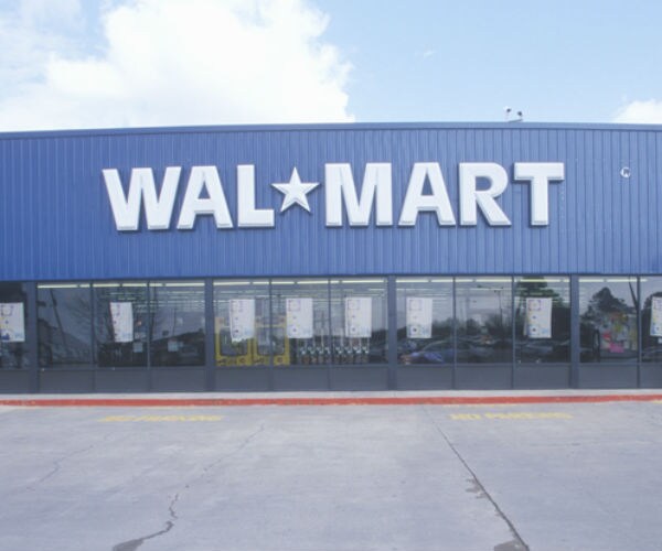 Democrats Take Positive View of Walmart in Reversal for Retailer