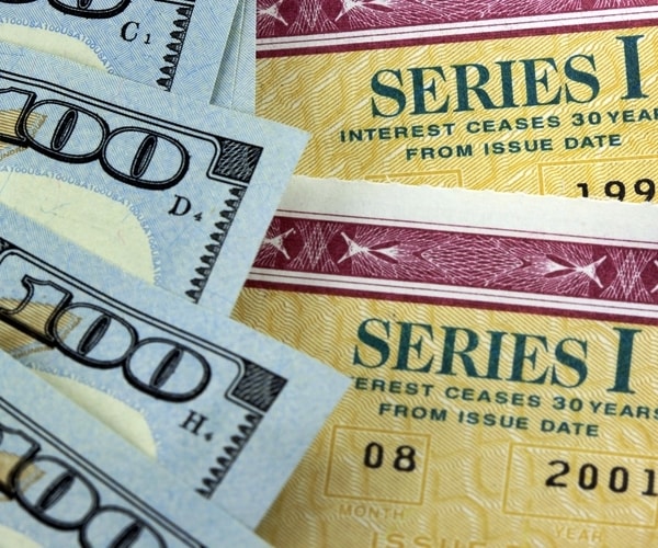 Traders Blindsided Again by Treasuries Paying Same as Cash