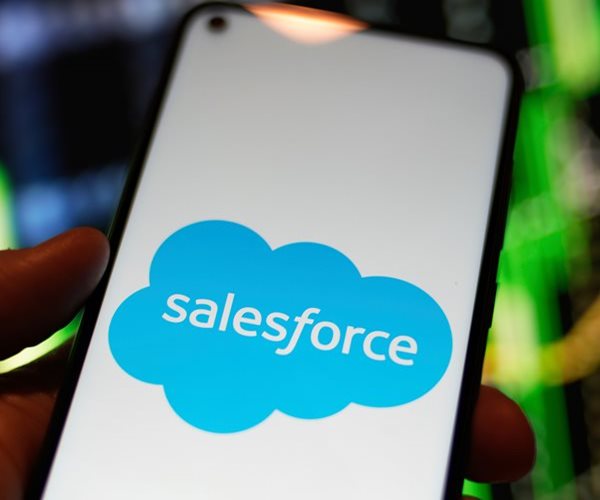 Salesforce Drops as Forecast Flags AI Return Delays