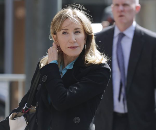 CNN: Felicity Huffman Facing 10 Months in Prison in College Bribery Scam