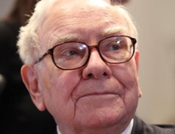 Motley Fool: Follow Buffett's Lead and Buy These 3 Stocks Now