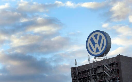VW: Employee Chief Floats Idea of Taking Stakes in Suppliers