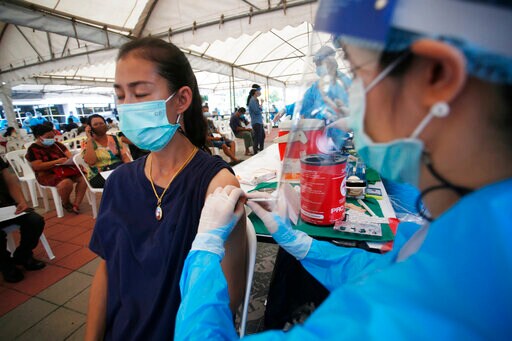 Thailand Assures Foreign Residents They Can be Vaccinated