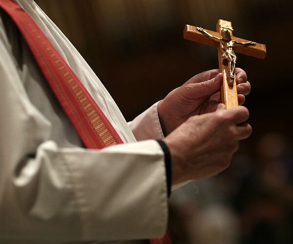 Rasmussen Poll: It's Church on Easter for Most Americans