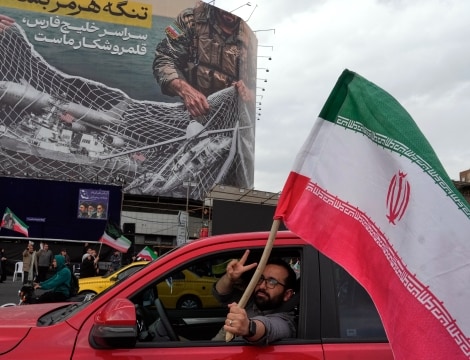 GOP Sidesteps War Powers Deadline on Iran 