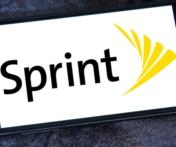 Sprint Drops as Democrat on FCC Calls for Merger Pause