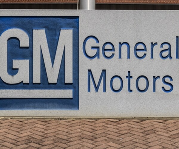 GM to Temporarily Lay Off 1,200 Workers in Canada