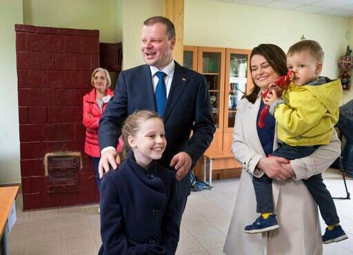 The Latest: Lithuania Heads to Runoff Vote to Pick President